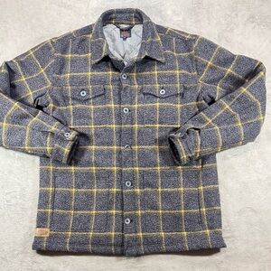 Moon Shine Spirit Heavy Flannel Size Large Pockets Plaid Quilted Lining